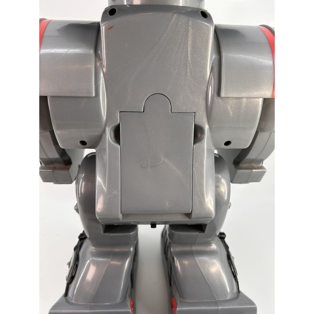 Vintage Toymax R.A.D. 4.0 Radio Controlled Robot Voice Command RAD W/ Remote - Picture 11 of 16